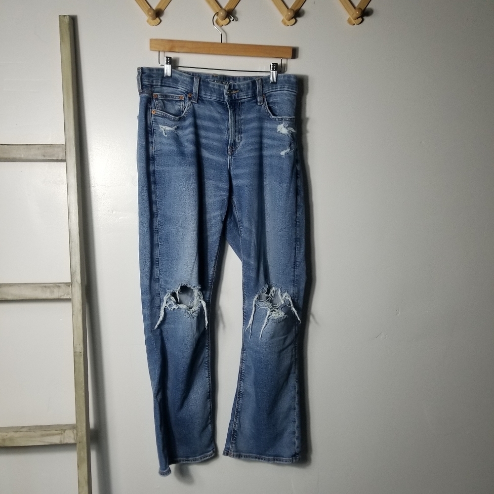 AMERICAN EAGLE WOMEN'S CURVY STRAIGHT DISTRESS JEANS SIZE 10